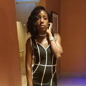 Meet your Posher, Monique